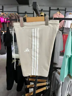 short niño adidas hueso