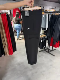 Mono bolsillo a los lados negro