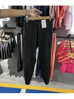 monos dama tech
