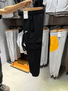 mono bolsillo a los lados dryfit