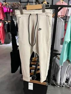 mono tech niño beige